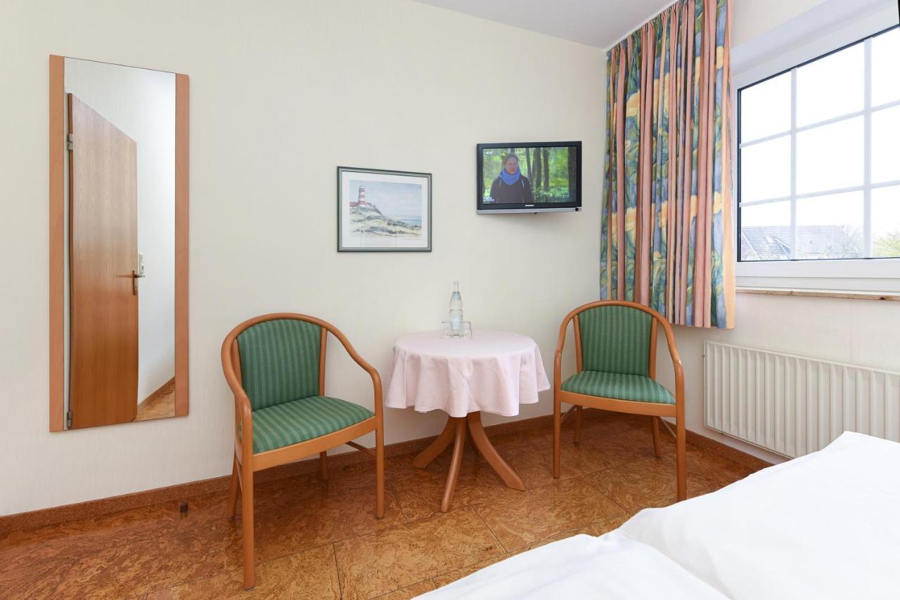בנסרסיל Hotel-Pension Stoertebeker מראה חיצוני תמונה