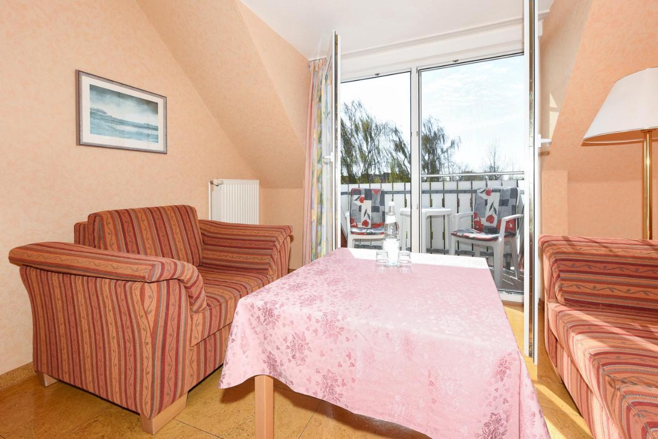 בנסרסיל Hotel-Pension Stoertebeker מראה חיצוני תמונה