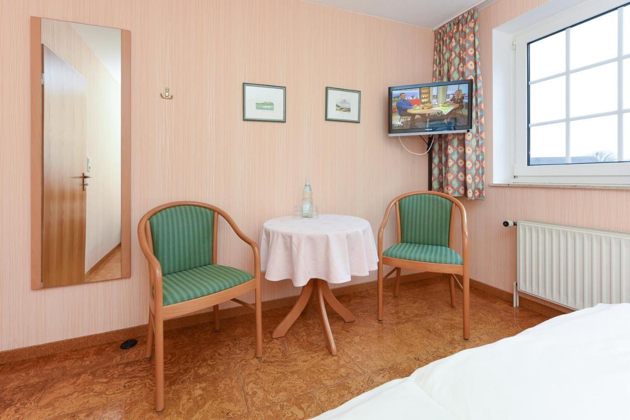 בנסרסיל Hotel-Pension Stoertebeker מראה חיצוני תמונה